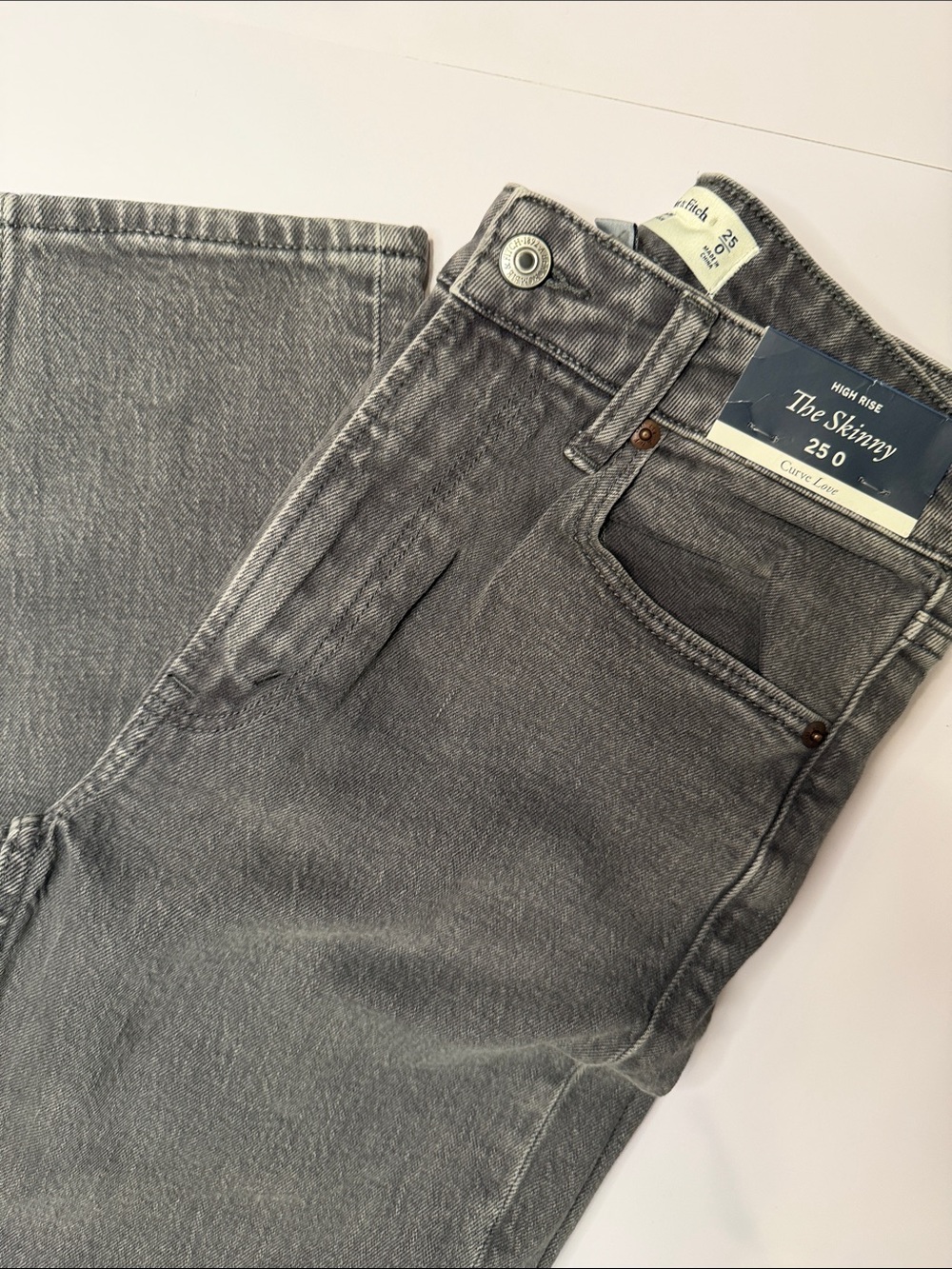 Abercrombie & Fitch Gray High Rise The Skinny Chrve Love Jeans -